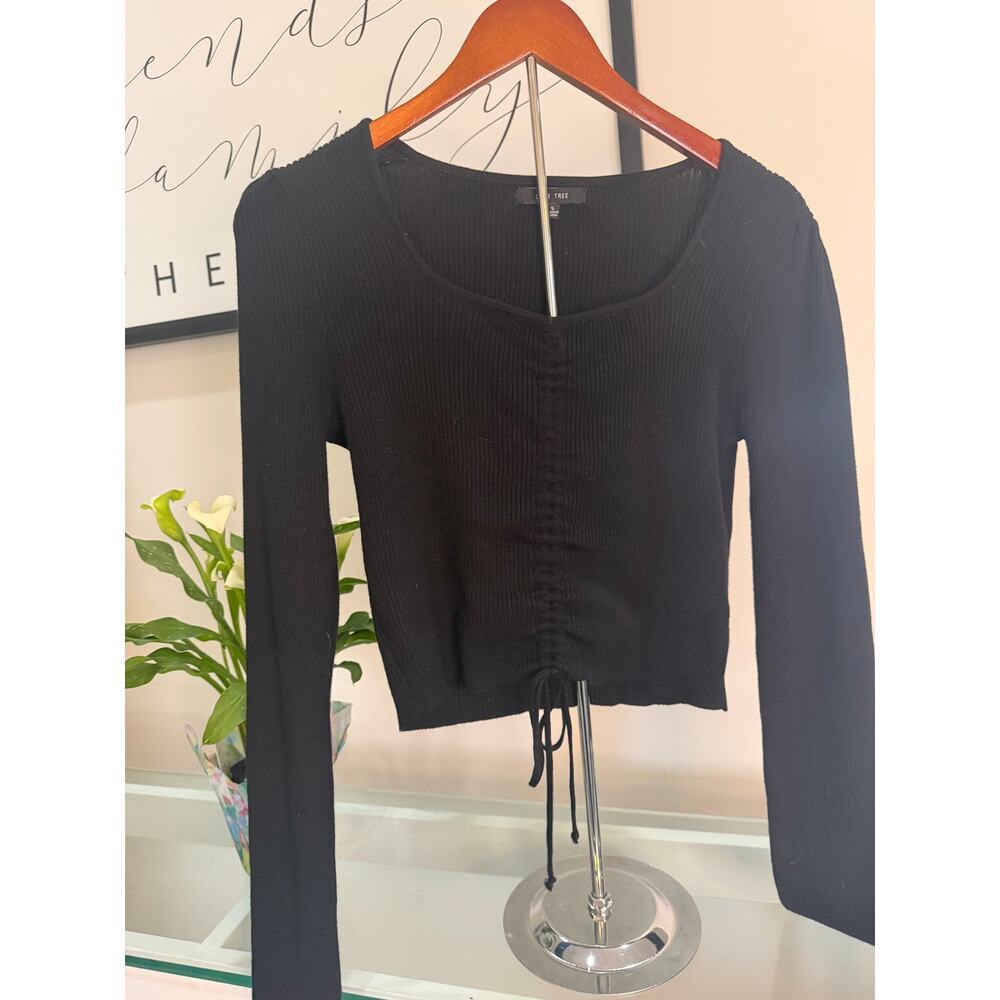Love Tree Black Cinched Front Ribbed Crop Top - Size Small 🖤